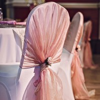 Những mẫu áo ghế tiệc cưới đẹp trên thế giới